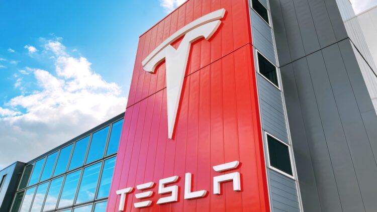 El Ayuntamiento de Madrid denuncia a Tesla: la compañía desata la polémica con esta decisión que nadie conocía 1 El Ayuntamiento de Madrid denuncia a Tesla