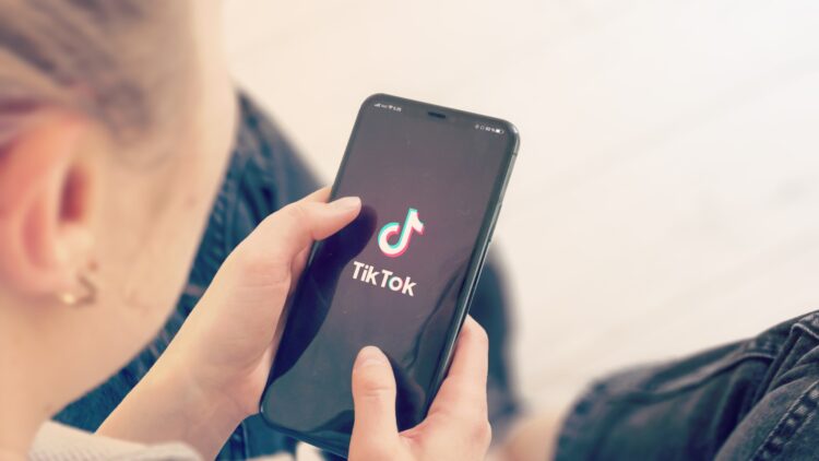 Ni televisión ni revistas: así consiguen las grandes marcas llegar a los jóvenes (y no tan jóvenes) a través de TikTok 1 Llegar a los jóvenes (y no tan jóvenes) a través de TikTok