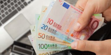 Confirmado: ordenar los billetes en tu cartera de mayor a menor