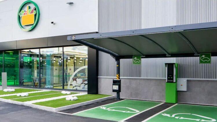 Mercadona instala cargadores para coches eléctricos