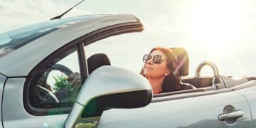 Adiós a este tipo de gafas al volante: si las usas, la DGT te puede chafar las vacaciones poniéndote estas multas.