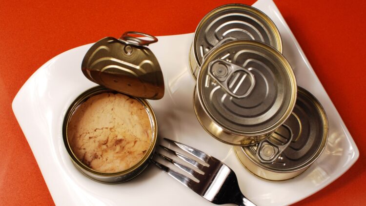 Las peores latas de atún que venden los supermercados