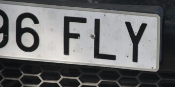 Es oficial: este defecto en las matrículas