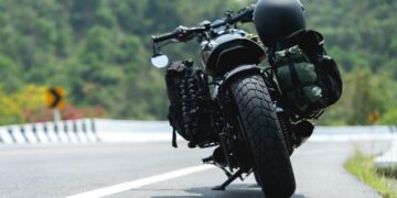 La obligatoriedad en las motos de las luces de emergencia V16