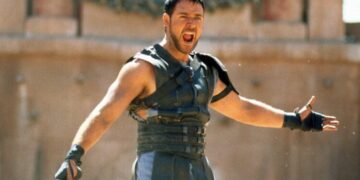 Russell Crowe visita Roma y recibe una sorpresa mayúscula