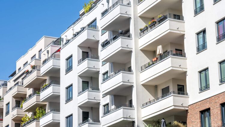 Confirmado: estas son las 3 ciudades de España con más pisos turísticos ilegales (y Madrid no está entre ellas) 1 Confirmado: estas son las 3 ciudades de España con más pisos turísticos ilegales (y Madrid no está entre ellas).