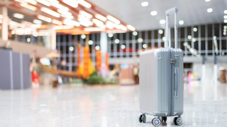 Así funciona la estafa de la maleta