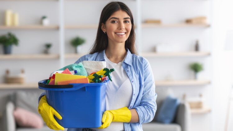 Ni médicos ni ingenieros: el sorprendente salario de una limpiadora en Suiza deja en evidencia a España 1 El sorprendente salario de una limpiadora en Suiza