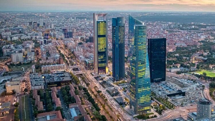 Confirmado: Madrid tiene 150.000 viviendas pendientes de construir y estas son las razones de su retraso 1 Madrid tiene 150.000 viviendas pendientes de construir