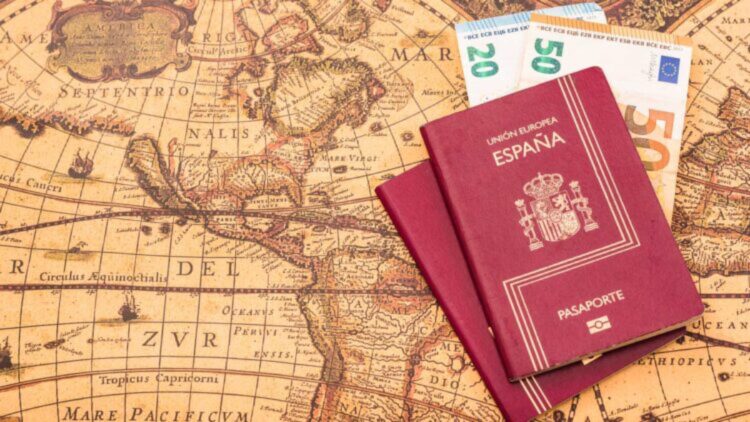 Es oficial: las personas con pasaporte español
