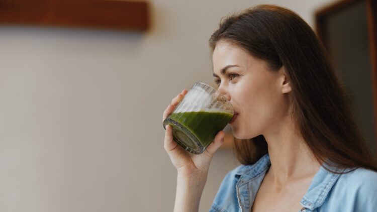 Adiós a los dolores: esta hierba que no conocías te aliviará