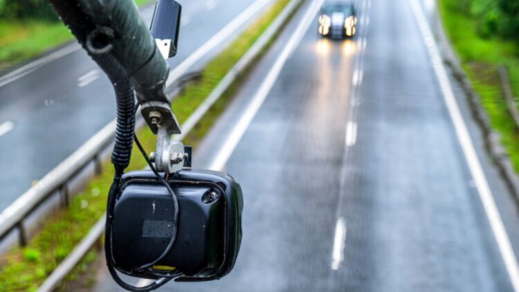 Es oficial: la DGT estrena radares en la autovía