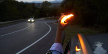 Movistar lanza al mercado su propia baliza V16