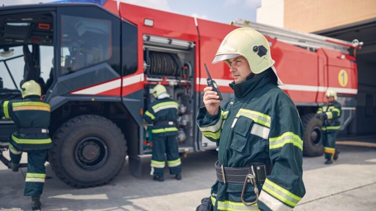 Los bomberos se ven a obligados a intervenir en un colegio