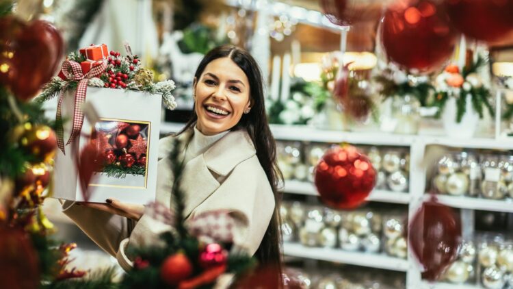 Ni Black Friday ni adelantos: un economista te aconseja lo que hacer con tus compras navideñas... y no es lo que tú crees 1 Economista te aconseja lo que hacer con tus compras navideñas