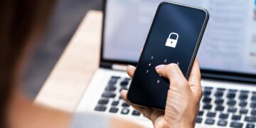 Tus contraseñas corren peligro si haces esto en tu móvil