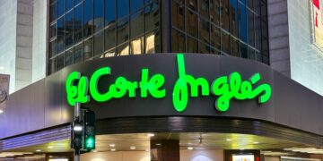 El Corte Inglés busca a 6.000 trabajadores para su campaña navideña