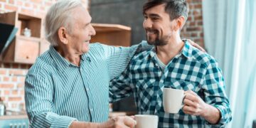 El 40% de los pensionistas ayudan económicamente