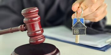 Gran subasta con miles de objetos olvidados por sus dueños