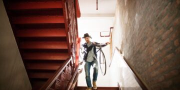 Si se te ocurre dejar tu bicicleta en el rellano