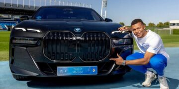 Mbappé tiene un nuevo BMW de casi 140.000 euros