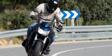 Es oficial: los Mossos multan a un motorista