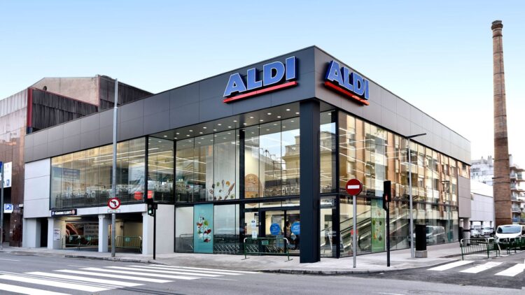 Aldi lo vuelve a hacer: estos platos preparados son especiales para estas fiestas y puedes comprarlos desde 2,79 euros 1 Aldi lo vuelve a hacer: estos platos preparados son especiales para estas fiestas y puedes comprarlos desde 2,79 euros.