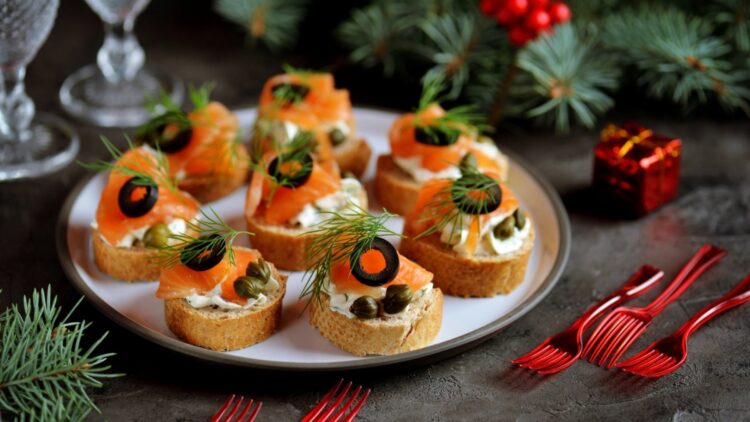 Adiós a los canapés aburridos: cinco ideas con queso crema que elevan cualquier aperitivo y triunfar en Nochevieja.