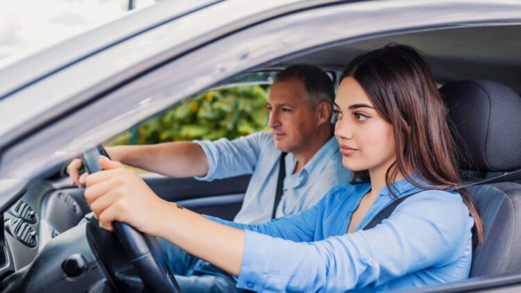 Adiós a suspender por nervios: estos son los errores que más hacen caer en el práctico según un profesor en TikTok.