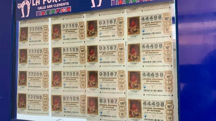 Onofre Monzó, matemático, sobre la Lotería de Navidad: "Comprar muchos décimos no afecta a la probabilidad de que te toque"