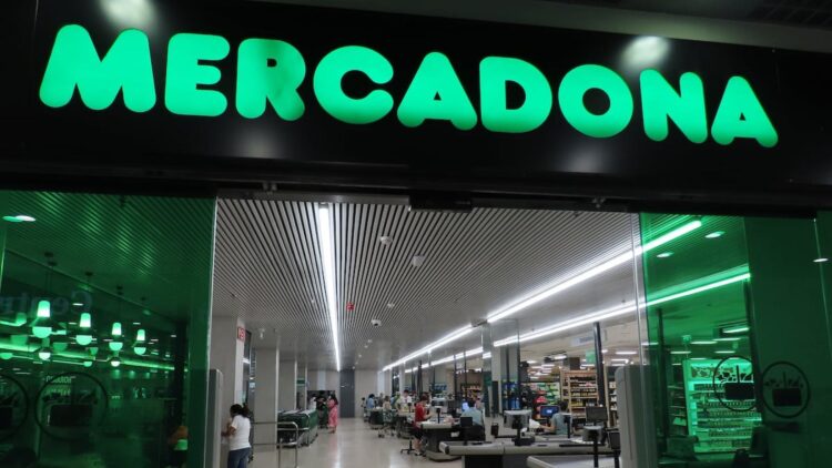 Confirmado por expertos: las cajas de Mercadona que tiras al contenedor son tendencia y así puedes decorar tu casa con ellas.