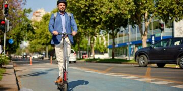 La DGT lo hace oficial: si vas en patinete al trabajo, tendrás que cumplir esta norma si no quieres ser multado en 2026