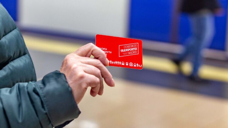 Adiós a la Tarjeta de Transportes de Madrid: la Comunidad de Madrid apuesta por lo digital y así te afectará el cambio