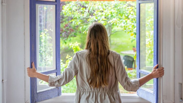 Confirmado: así es la manera y el tiempo mínimo que debes ventilar la casa en invierno para evitar que entren virus 1 Confirmado: así es la manera y el tiempo mínimo que debes ventilar la casa en invierno para evitar que entren virus.