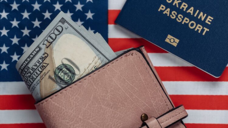 The unknown 7 year rule that allows you to receive Social Security benefits if you are an immigrant 1 The unknown 7 year rule that allows you to receive Social Security benefits if you are an immigrant