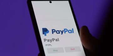Confirmed by the IRS - new tax form to be completed for Paypal and Cash App payments