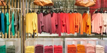 Farewell to the famous clothing brand: more than 400 stores to close