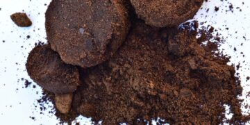 Coffee grounds are very useful in winter