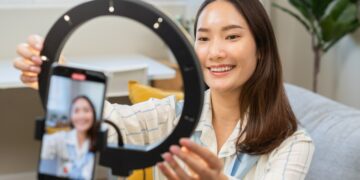 Social media moguls call on government to facilitate Facebook monetisation launch in Cambodia