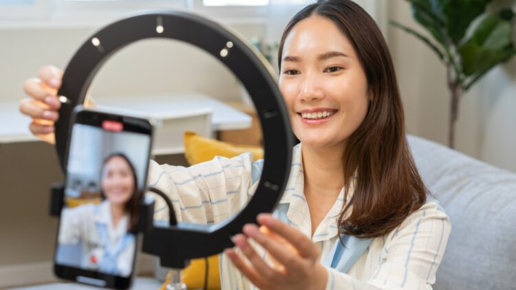 Social media moguls call on government to facilitate Facebook monetisation launch in Cambodia 1 Social media moguls call on government to facilitate Facebook monetisation launch in Cambodia