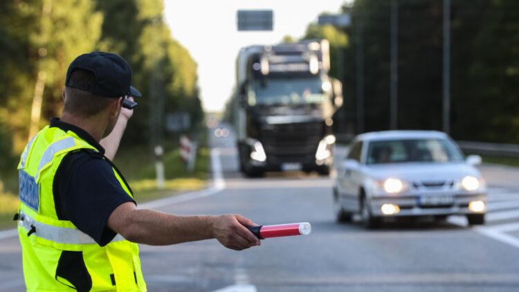 A common mistake in car headlights is causing many drivers to be fined