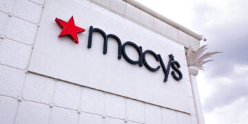 macys building logo sky 1536x864 1