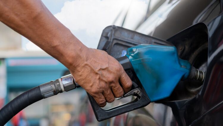 Never do this - These are the mistakes drivers make when filling up the tank.