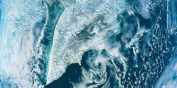 NASA confirms it - this is the true color of the oceans - you won't believe it!