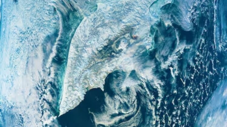 NASA confirms it - this is the true color of the oceans - you won't believe it!