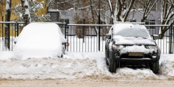 Fines of $850 for all drivers who fail to comply with this simple winter duty