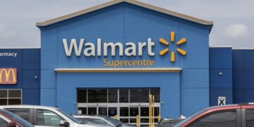 Goodbye Wal-Mart and Amazon - this February 28th will be remembered forever and there will be a "ban" on shopping at these chains