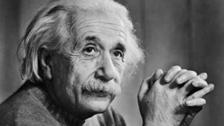 Two pieces of paper sold for more than $1.5 million - Einstein's best-kept secret auctioned off 1 Two pieces of paper sold for more than $1.5 million - Einstein's best-kept secret auctioned off
