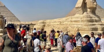 Farewell to the Pyramid of Giza - thousands of tourists disappointed to discover the reality behind one of the Seven Wonders of the World