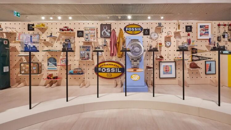 Say goodbye to this well-known clothing retailer as it closes more than 50 stores in the U.S. Here's how it affects you 1 Say goodbye to this well-known clothing retailer as it closes more than 50 stores in the U.S. Here's how it affects you